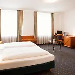 Ina Hotel Royal