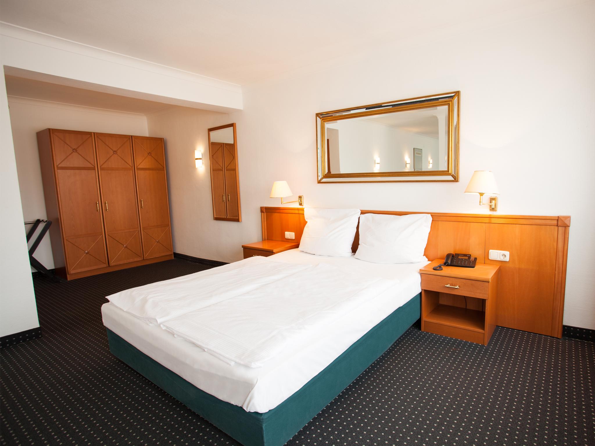 Ina Royal 3* Cologne