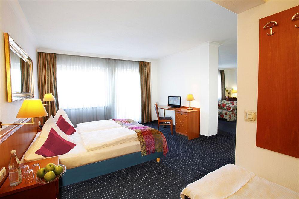 Ina Royal 3* Cologne